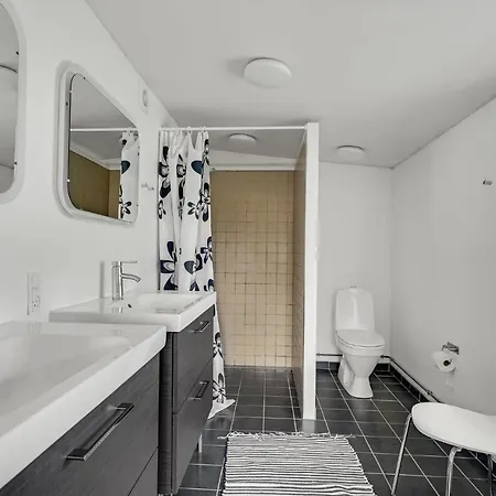 Three-bedroom In Tranekar בית נופש Tranekær