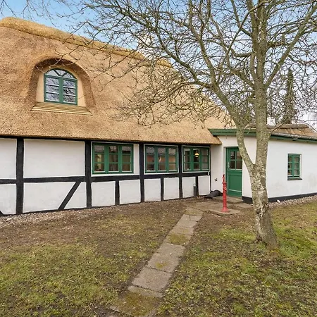 Three-bedroom In Tranekar