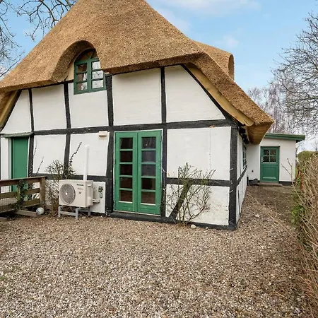 Three-bedroom In Tranekar * Osterhuse